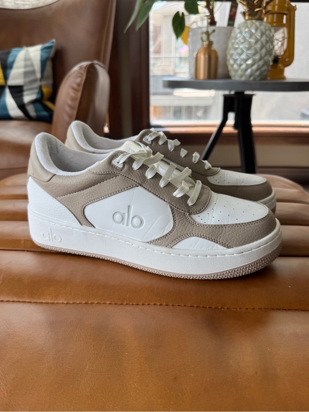 Alo Yoga Recovery Mode sneakers